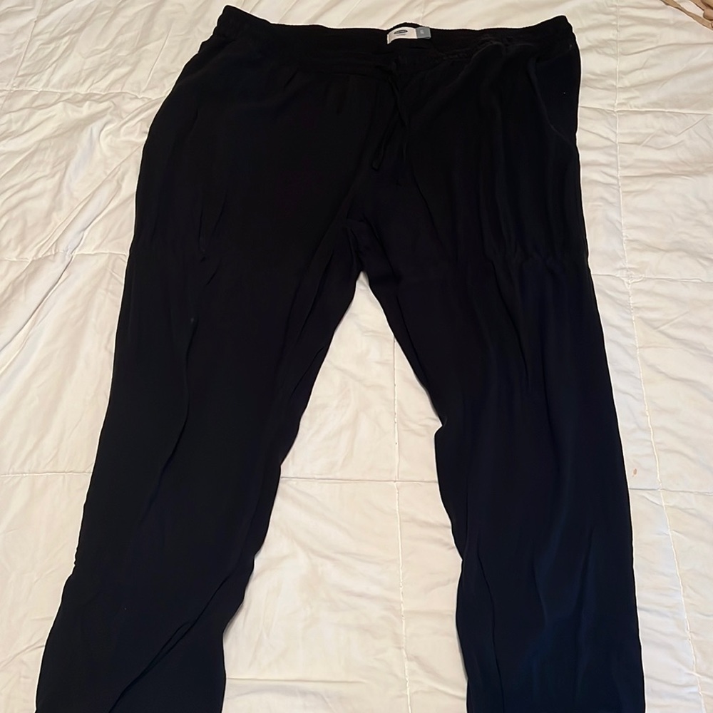 Old Navy cuffed black business jogger with pockets